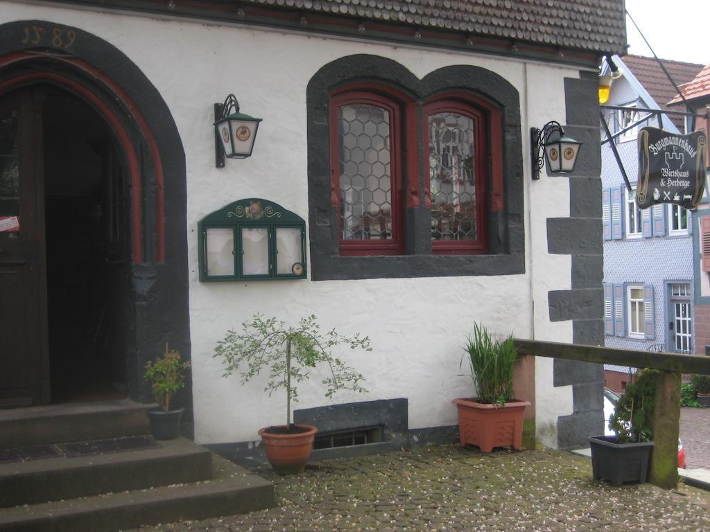Burgmannenhaus Hotel Steinau an der Strasse Exterior photo